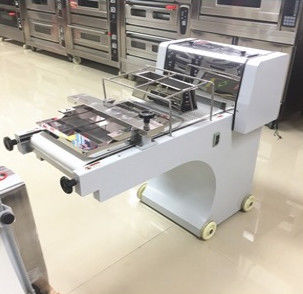 Place multifonctionnelle de pain grillé formant la machine semi-automatiquement