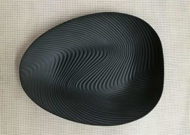 La vaisselle d'imitation de porcelaine place le Coréen - dénommez le finissage à ondulations noir de couleur de plat