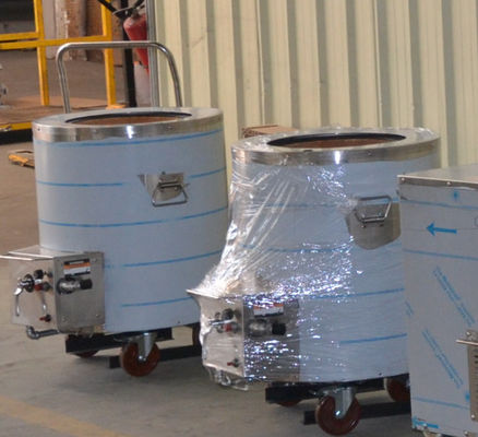 Un four rond en acier inoxydable naturel Naan populaire au Moyen-Orient